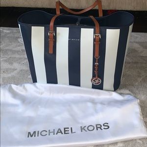 Michael Kors Jetset tote